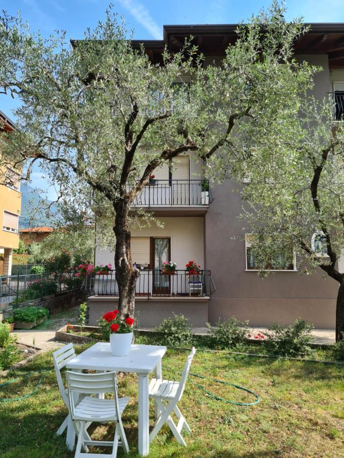 Ferienwohnung Le Peonie Riva del Garda Exterior foto